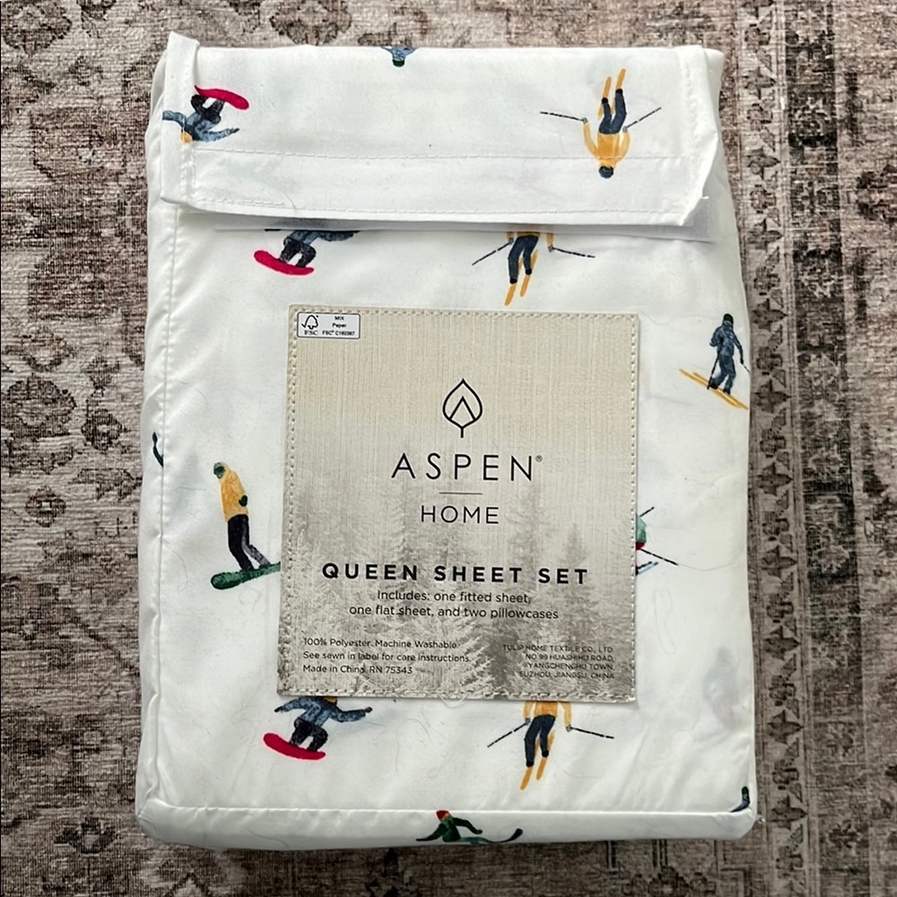 Aspen Home Queen Sheet Set with Skiers